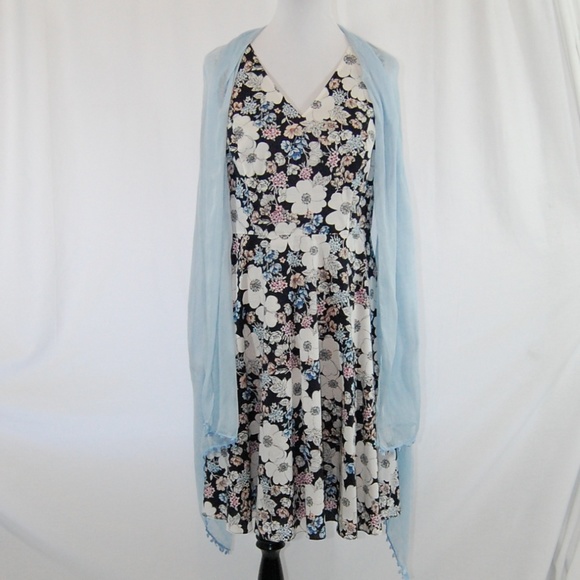 Ann Taylor Dresses & Skirts - SALE -- Ann Taylor SET: Floral Dress & Soft Wrap